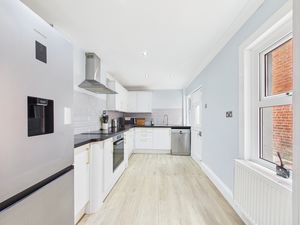 Kitchen- click for photo gallery